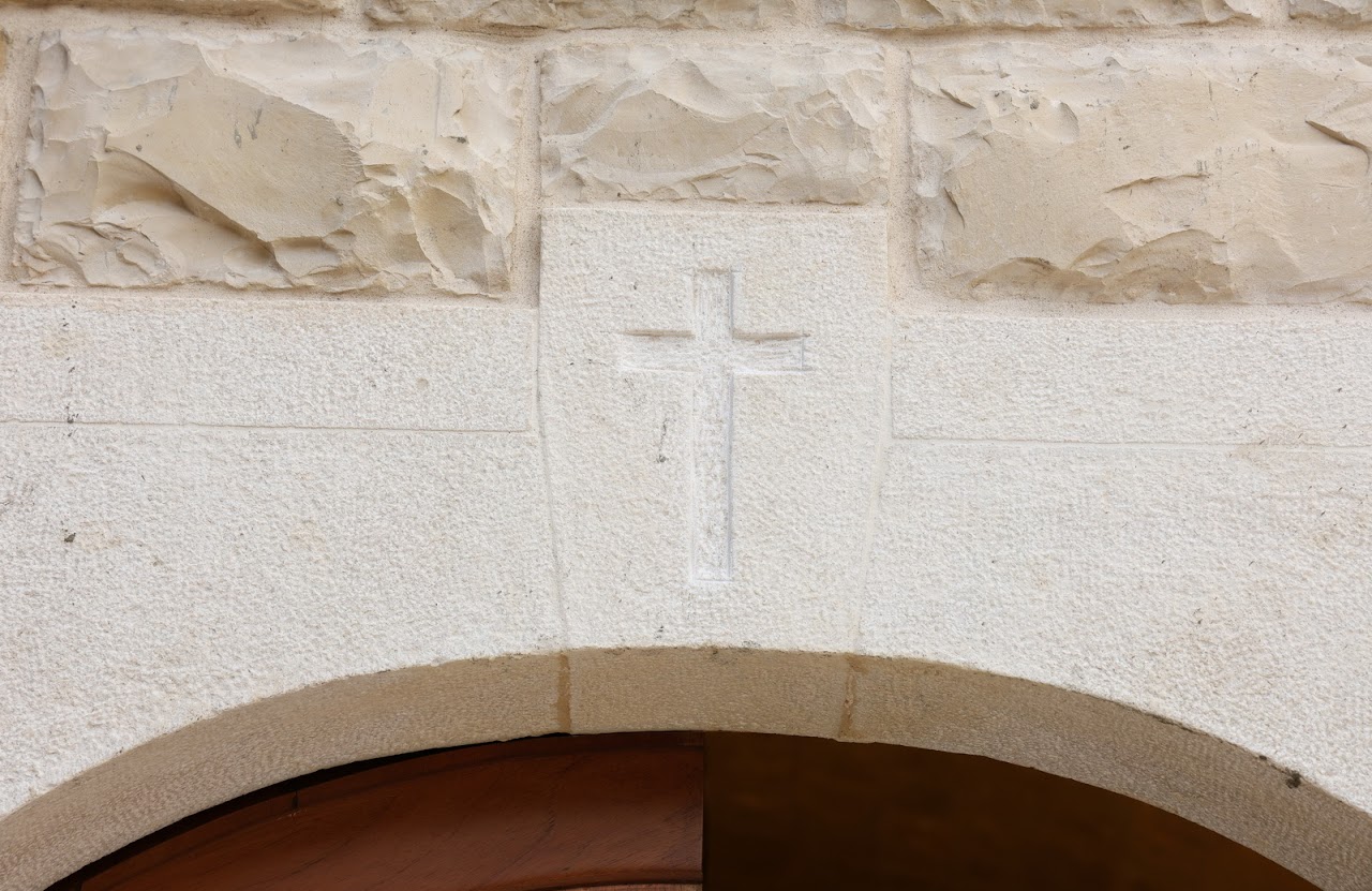Cross Above the Arch